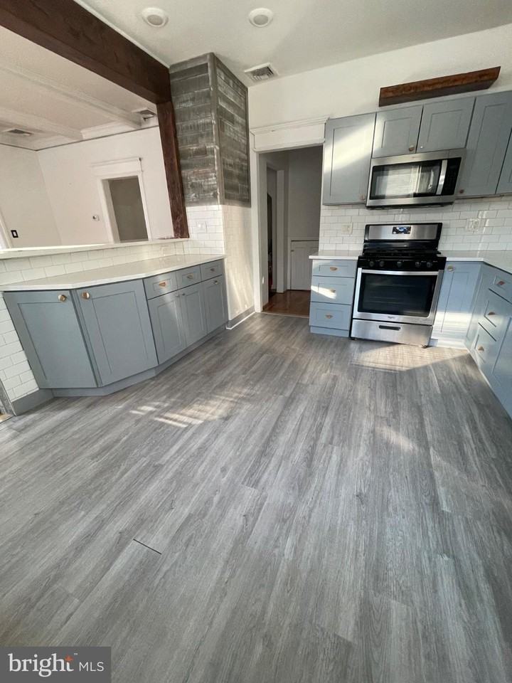 114 Levering St #2ndFL - Photo 6 of 20