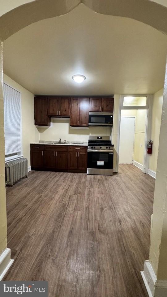 1121 N 41st St #3rdFL3 - Photo 4 of 20