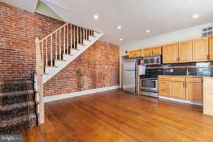2738 Poplar St #2F - Photo 1 of 1