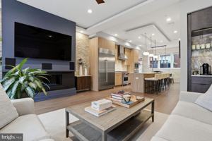featured image of 611 N Galloway St