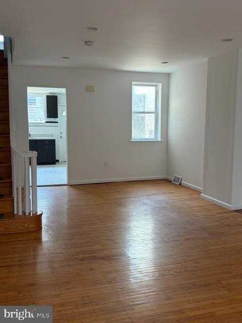 708 Mifflin St - Photo 2 of 11