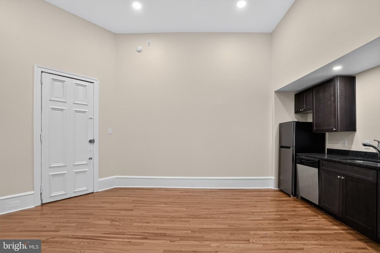 2008 Spruce St #1M - Photo 5 of 16