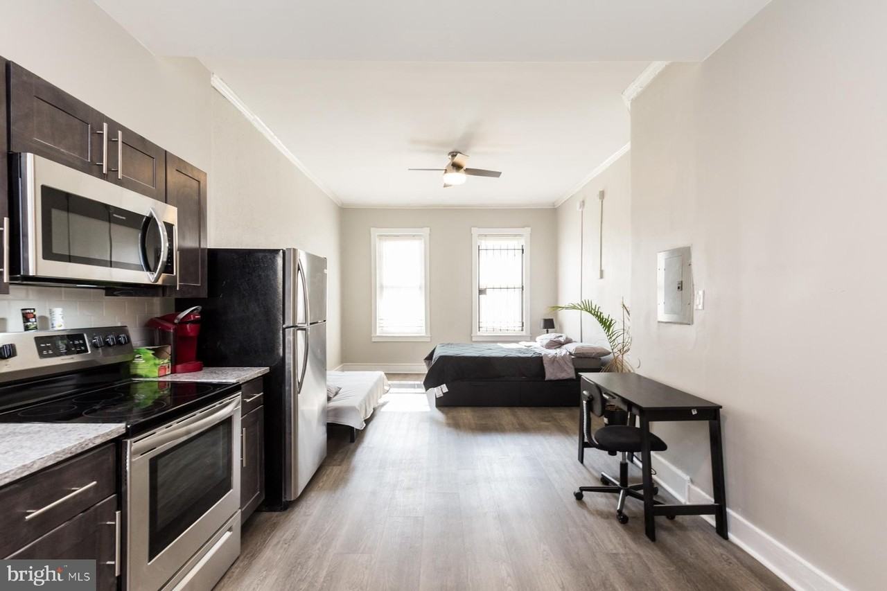 1202 N 7th St #1F - Photo 2 of 12