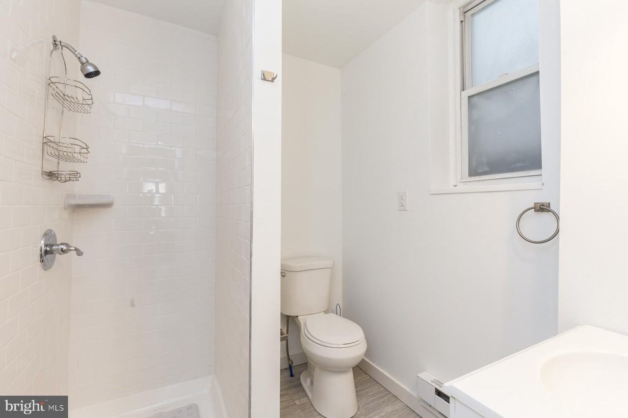 1202 N 7th St #1F - Photo 6 of 12