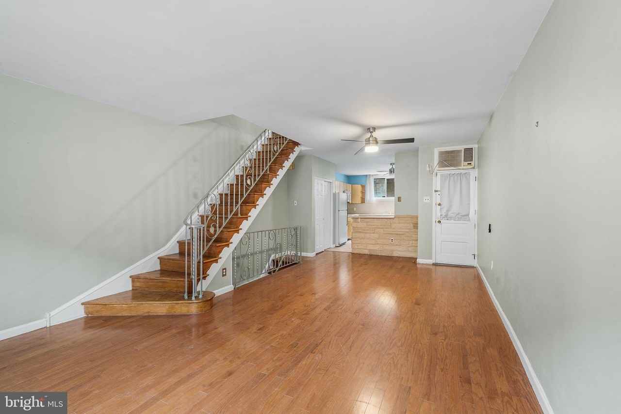 2336 S Carlisle St - Photo 3 of 23