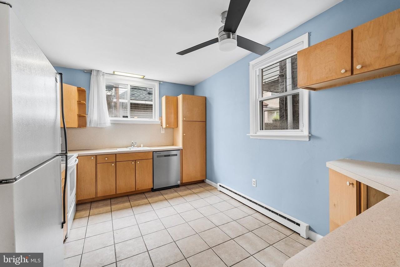 2336 S Carlisle St - Photo 5 of 23