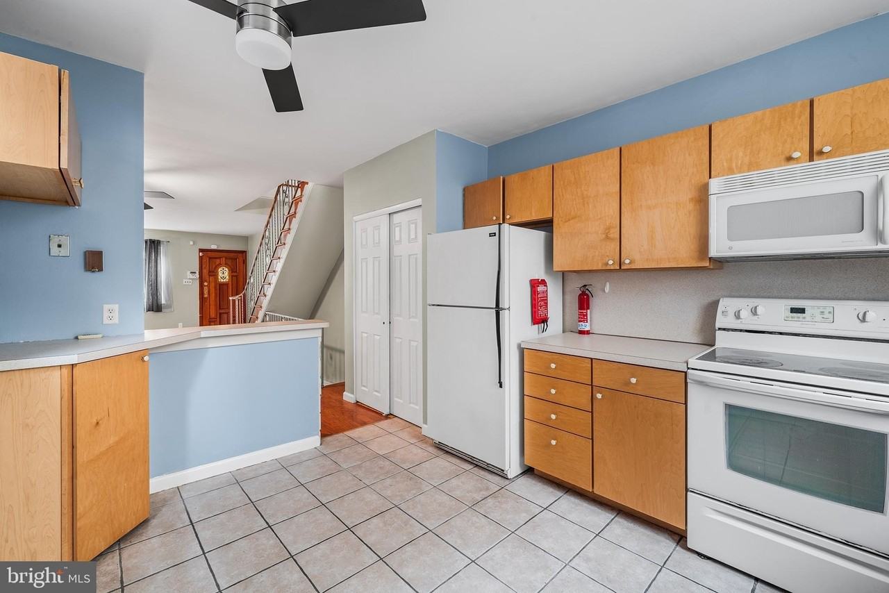 2336 S Carlisle St - Photo 7 of 23