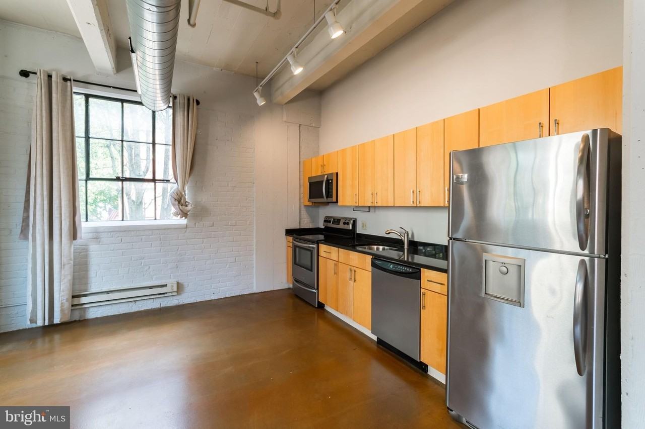 412 S 13th St #202 - Photo 4 of 18