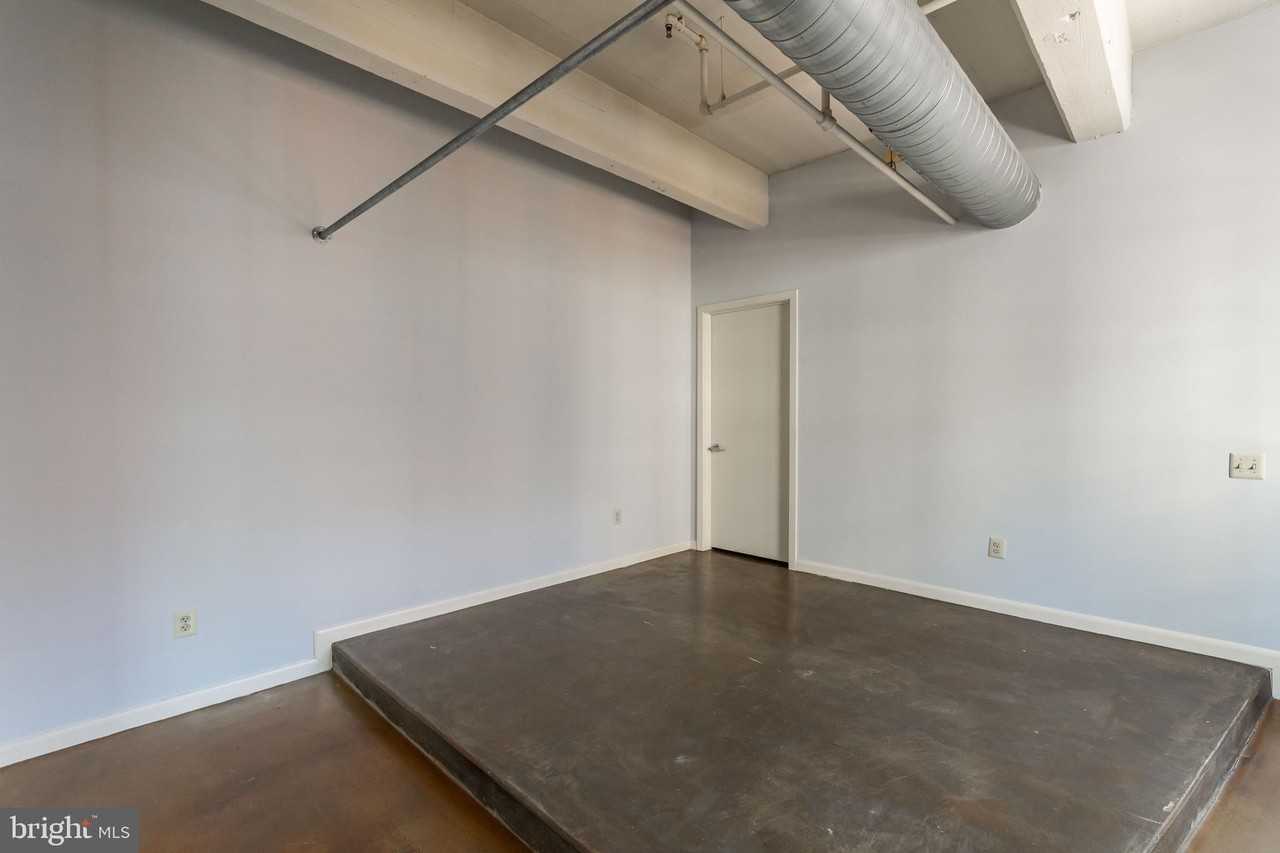 412 S 13th St #202 - Photo 5 of 18