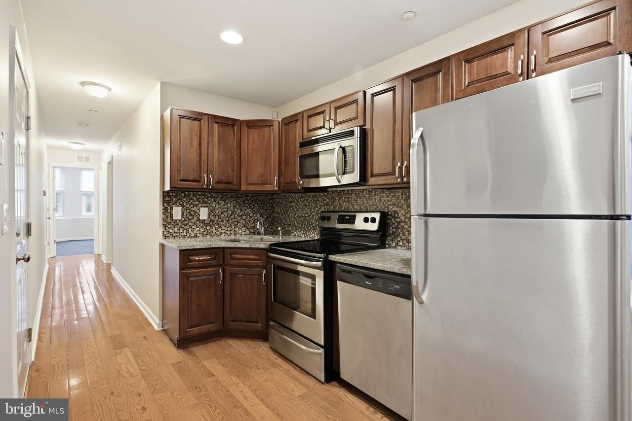 2238 N Park Ave #B - Photo 2 of 21