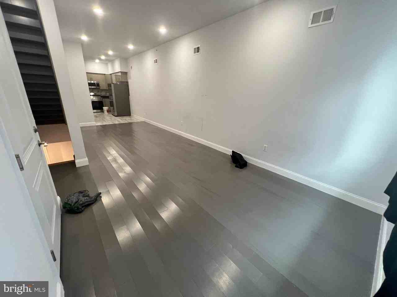 630 N 13th St #1 - Photo 5 of 20
