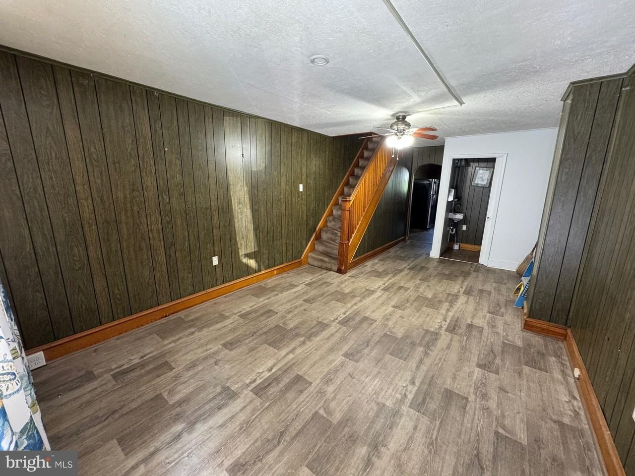 516 E Norwegian St - Photo 2 of 14