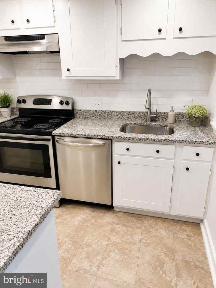 4663 36th St S - Photo 5 of 14