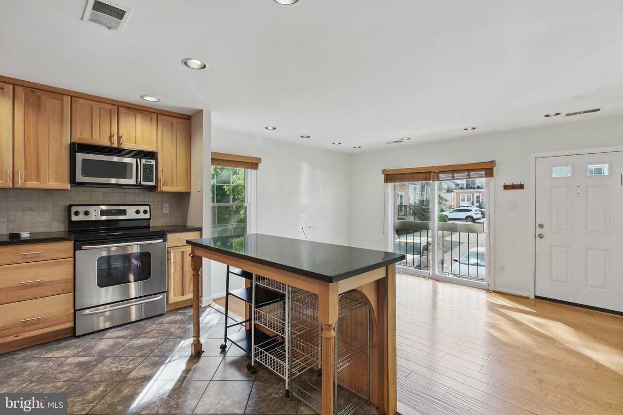 62 N Bedford St #62B - Photo 7 of 23