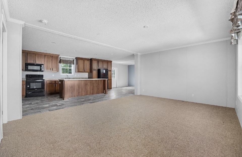 8376 Huntington Ct #1 - Photo 3 of 27