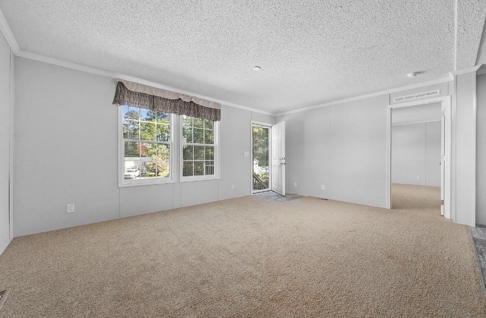 8376 Huntington Ct #1 - Photo 4 of 27