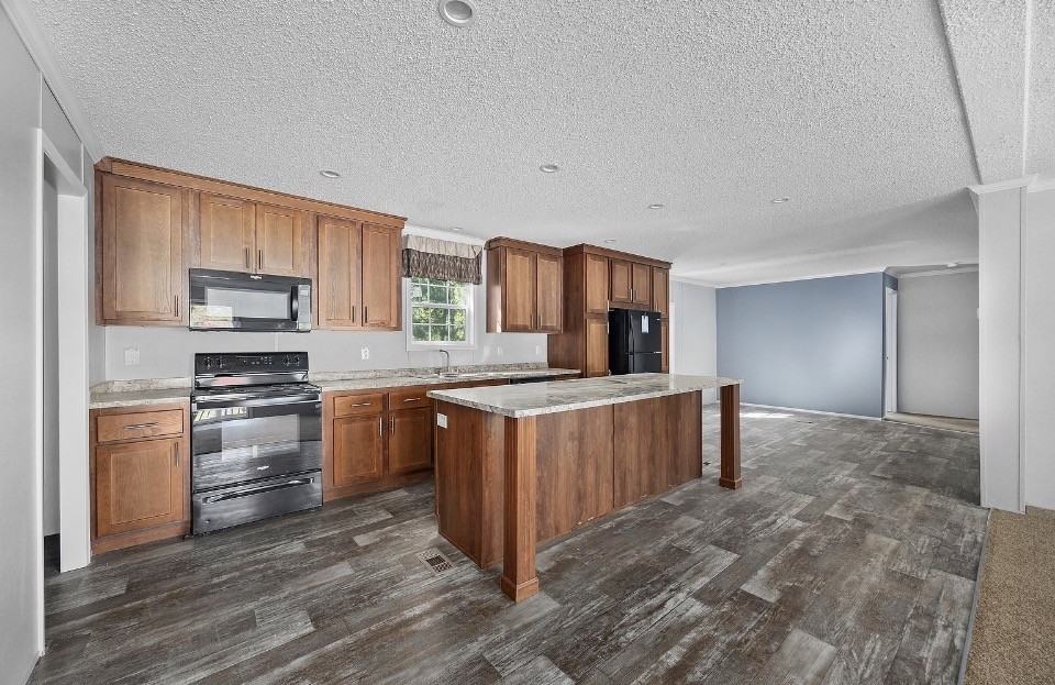 8376 Huntington Ct #1 - Photo 7 of 27