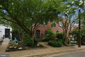 featured image of 2940 Sycamore St