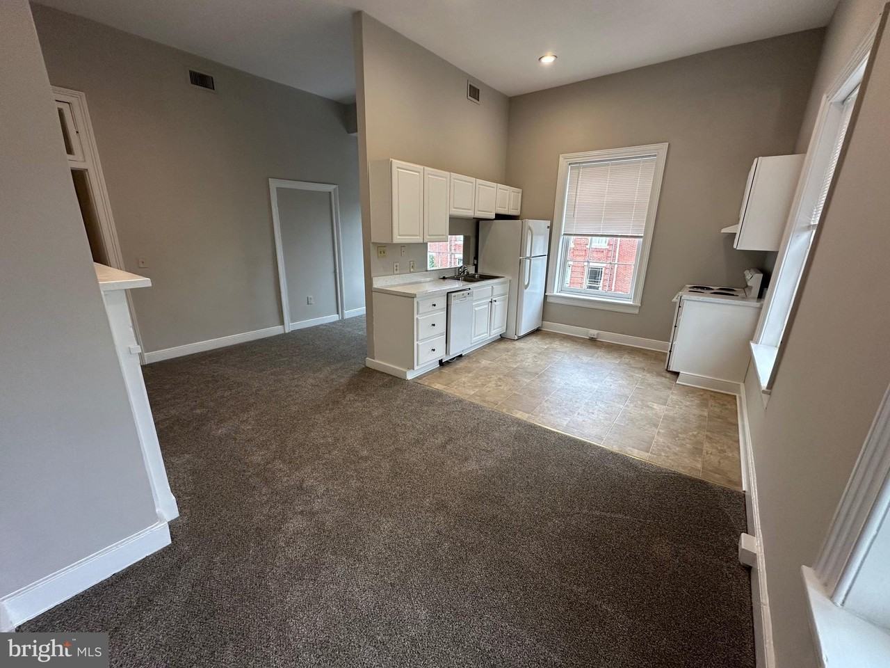 200 Hanover St #3A - Photo 2 of 12