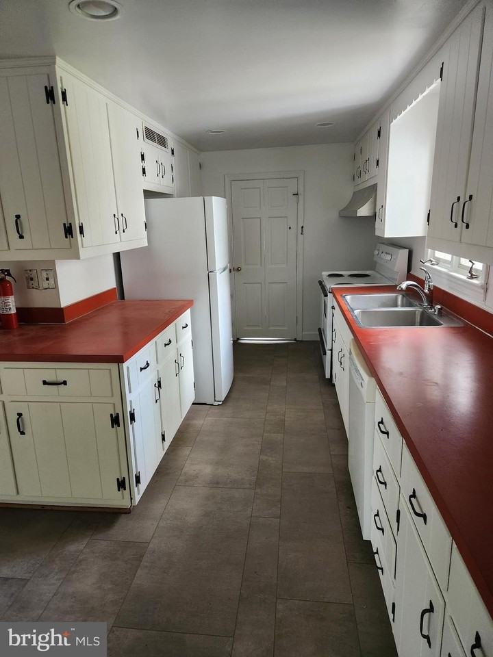Rectortown Rd - Photo 5 of 15