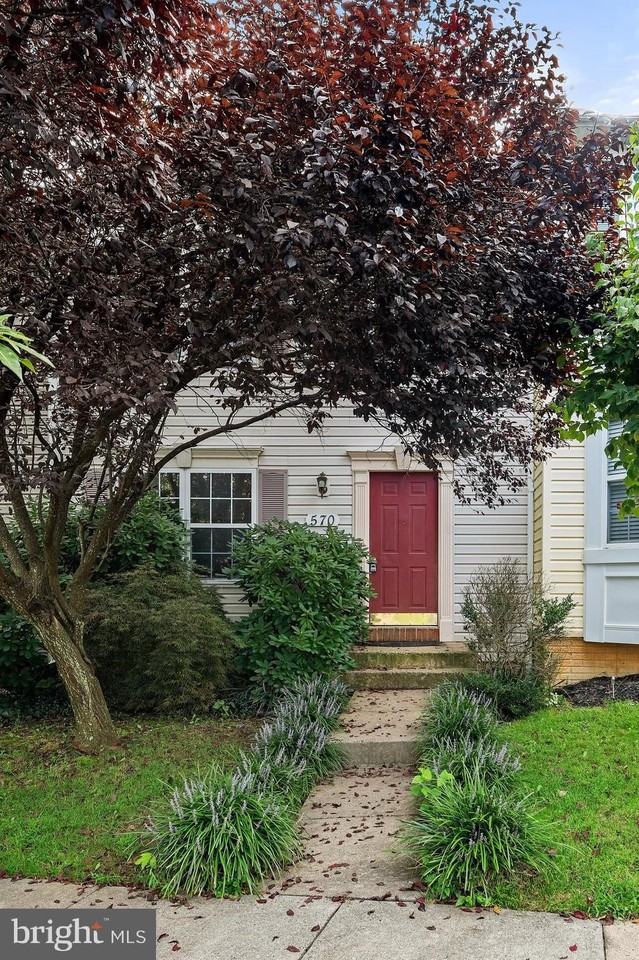570 Highland Towne Ln - Photo 3 of 32
