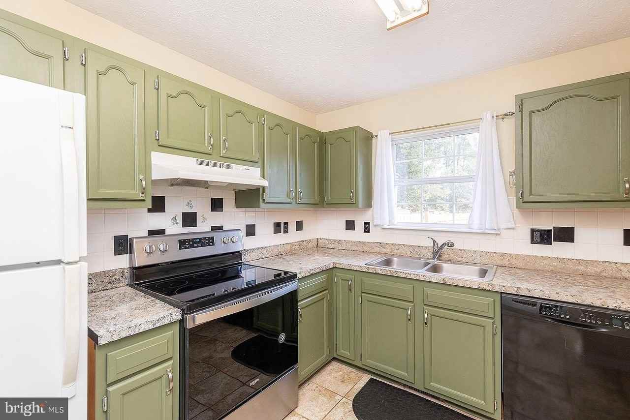 141 Sherando Cir - Photo 5 of 32