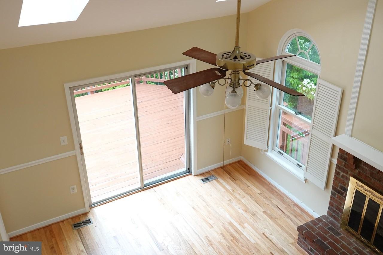 10295 Dunn Meadow Rd - Photo 2 of 37