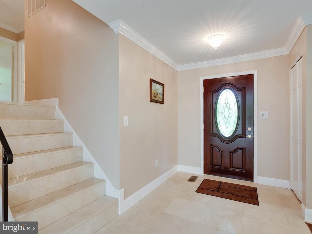 10522 Brevity Dr - Photo 2 of 17