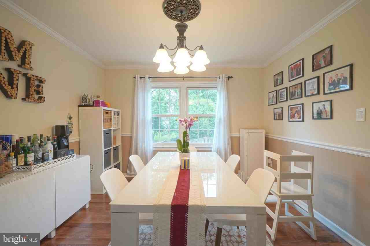 1432 Powells Tavern Pl - Photo 5 of 29