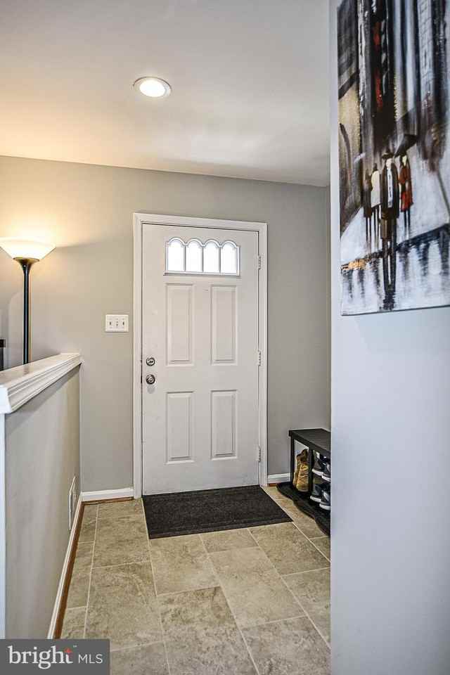 8606 Rocky Gap Ct - Photo 3 of 31