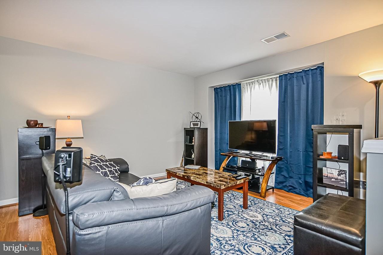 8606 Rocky Gap Ct - Photo 4 of 31