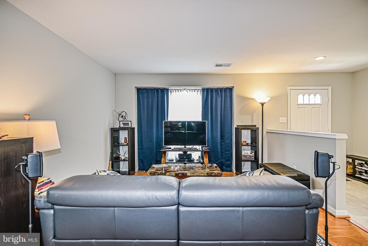 8606 Rocky Gap Ct - Photo 6 of 31