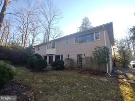 featured image of 1429 Laburnum St