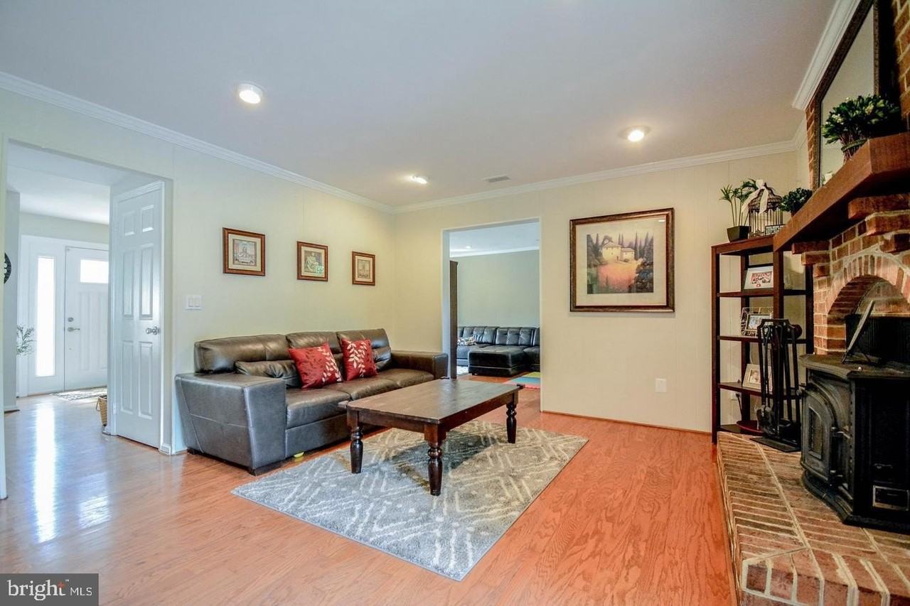 13527 Point Pleasant Dr - Photo 4 of 30