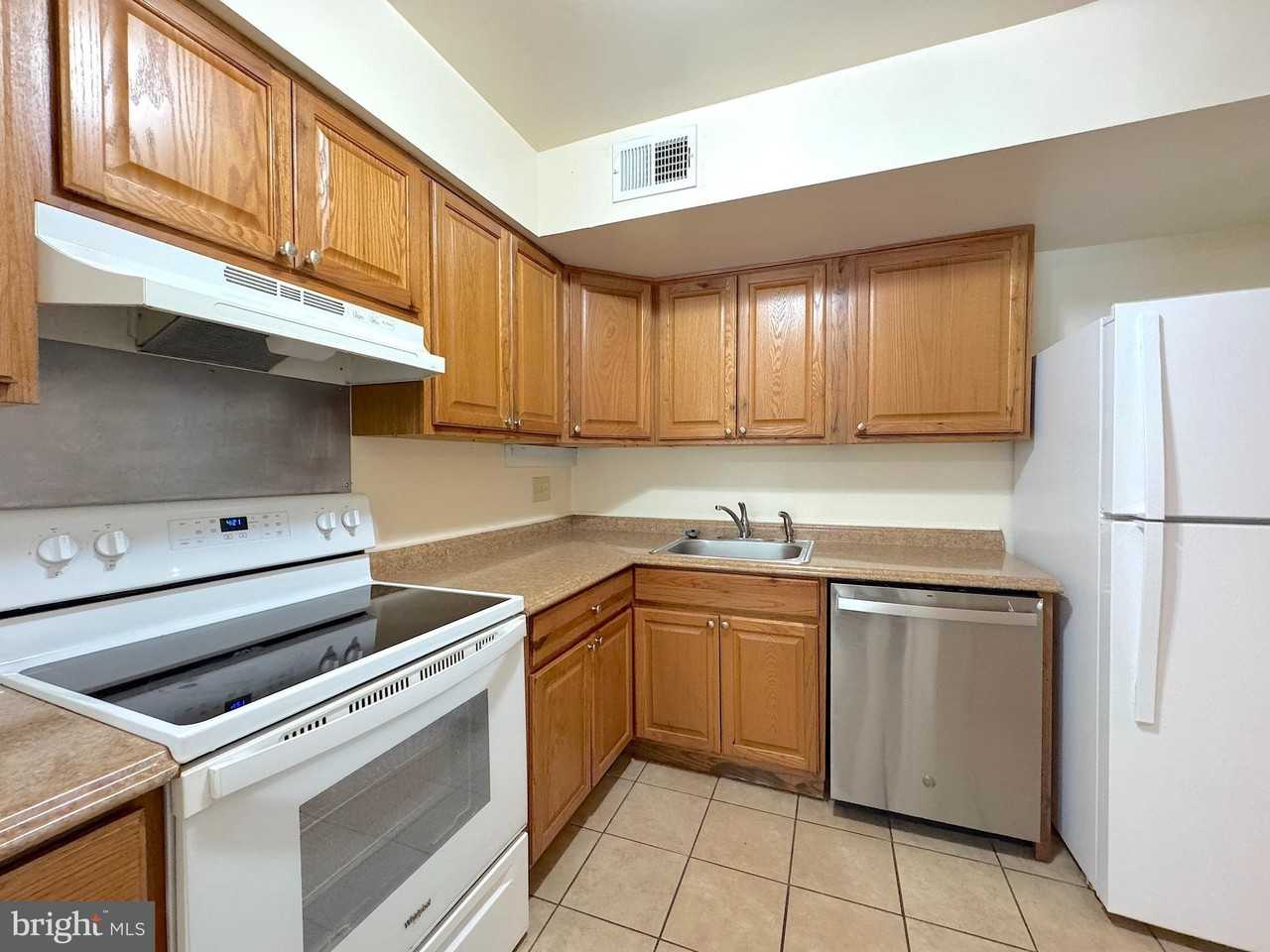 4645 Logsdon Dr - Photo 7 of 21