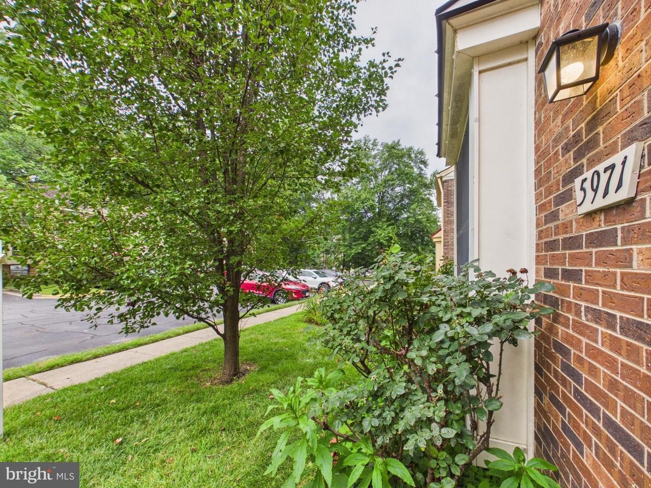 5971 Clerkenwell Ct - Photo 4 of 40