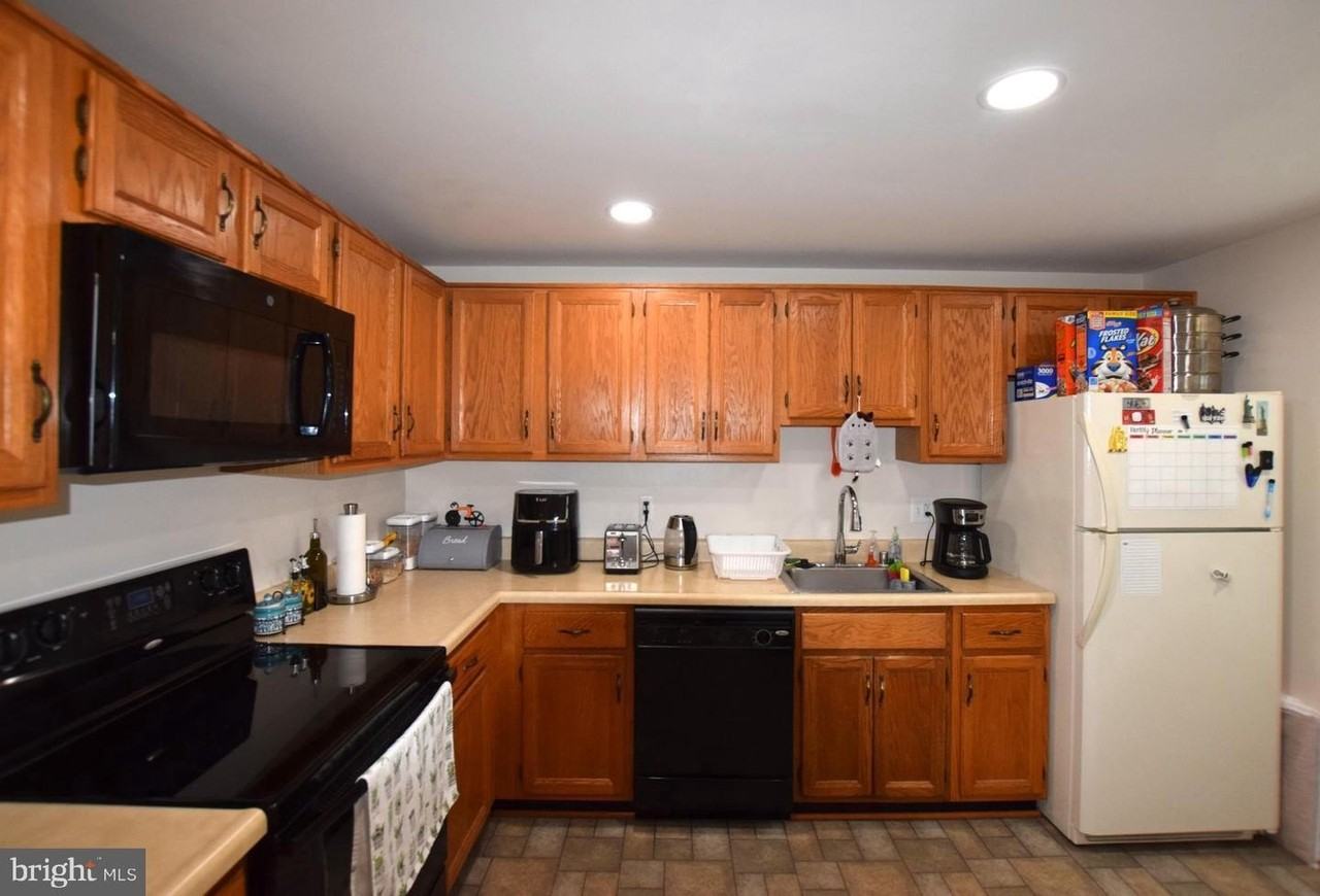 6560 Lochleigh Ct - Photo 4 of 22