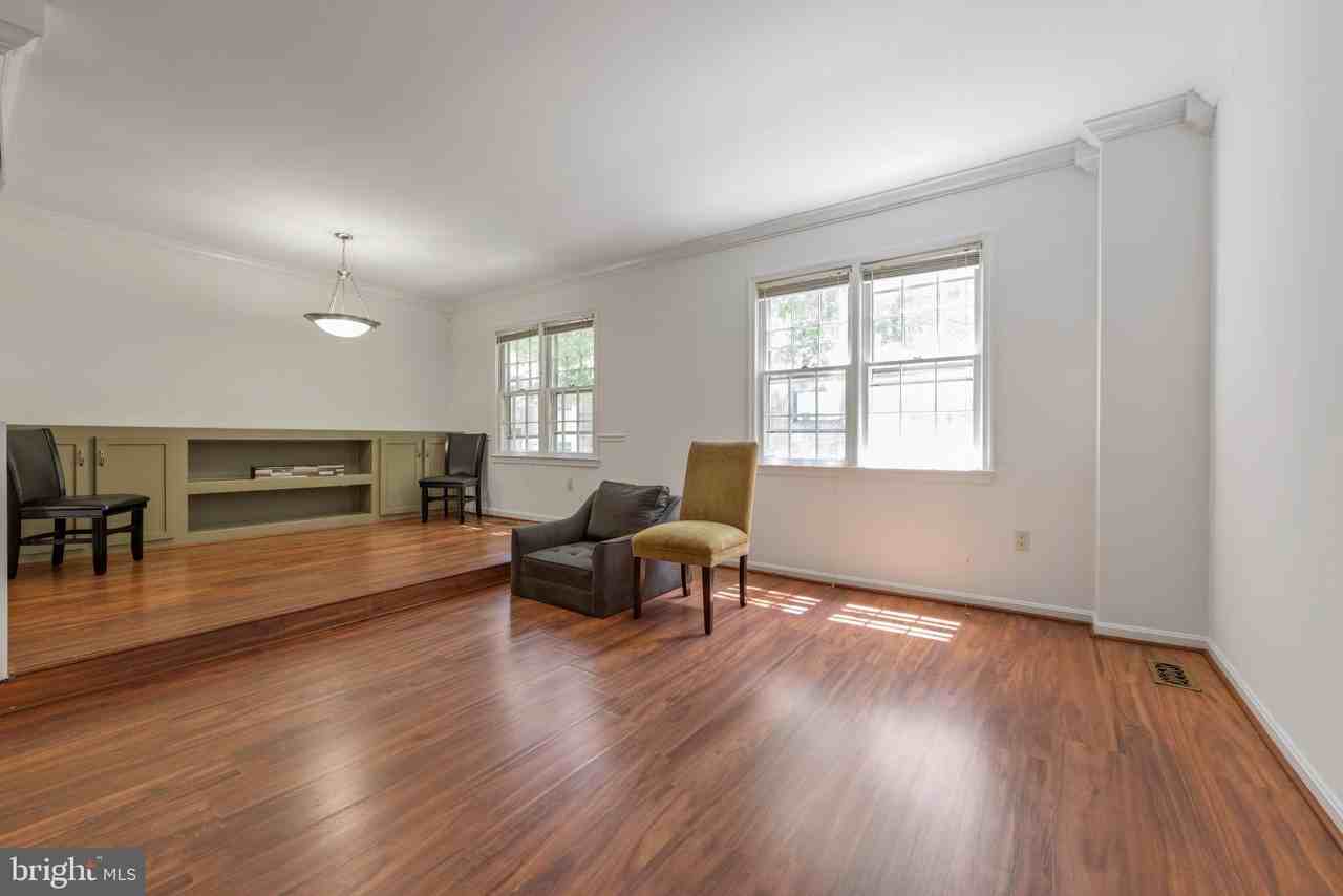 8809 Surveyors Pl - Photo 6 of 25