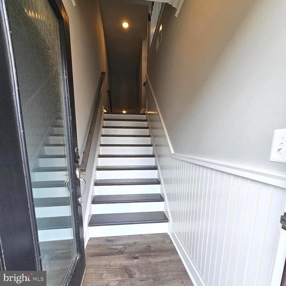 45387 Daveno Sq - Photo 2 of 19