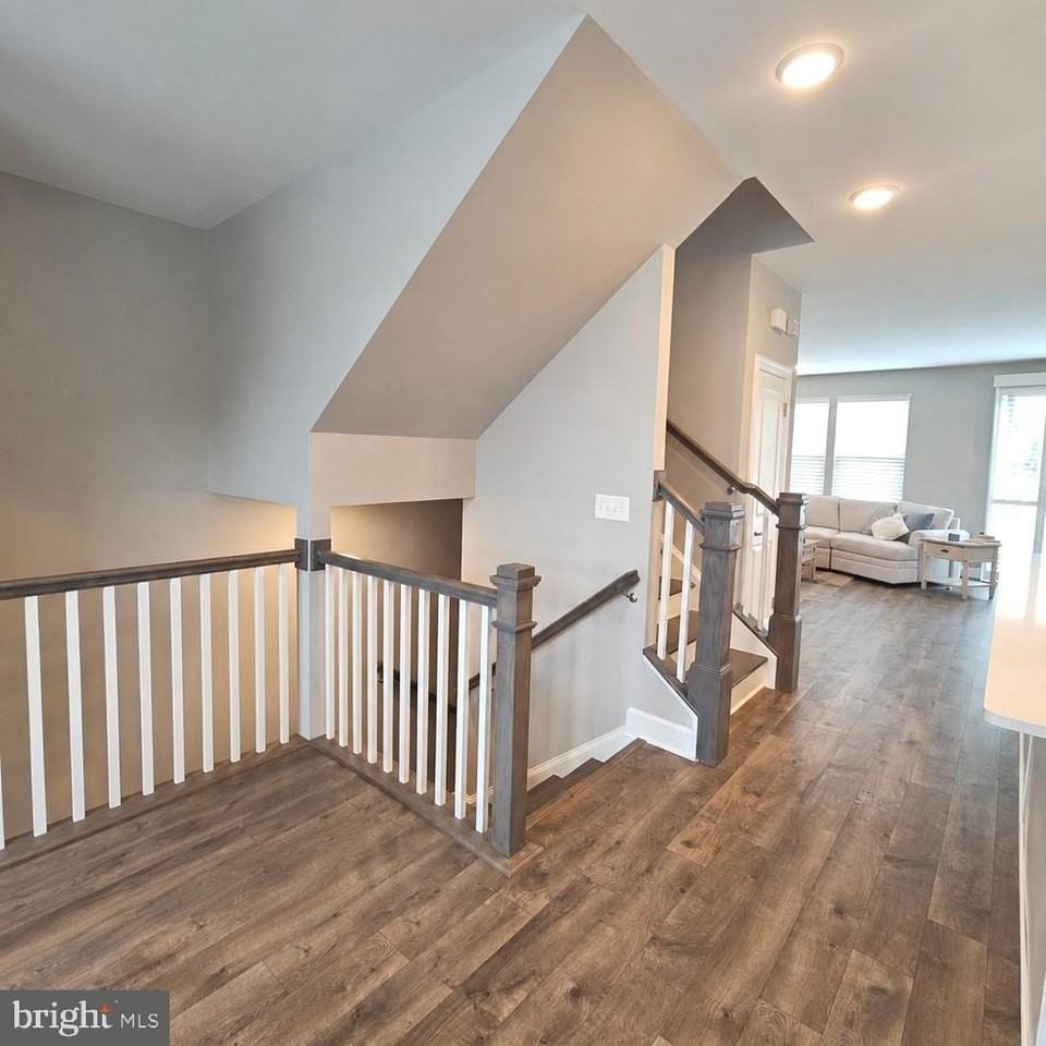 45387 Daveno Sq - Photo 7 of 19
