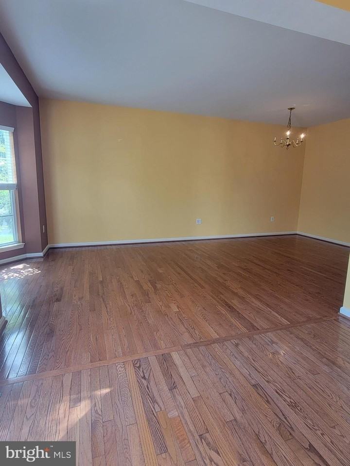 43052 Candlewick Sq - Photo 3 of 25