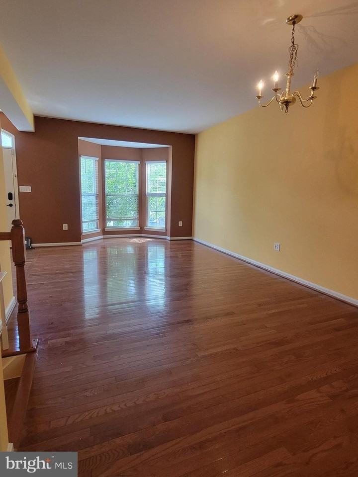 43052 Candlewick Sq - Photo 4 of 25