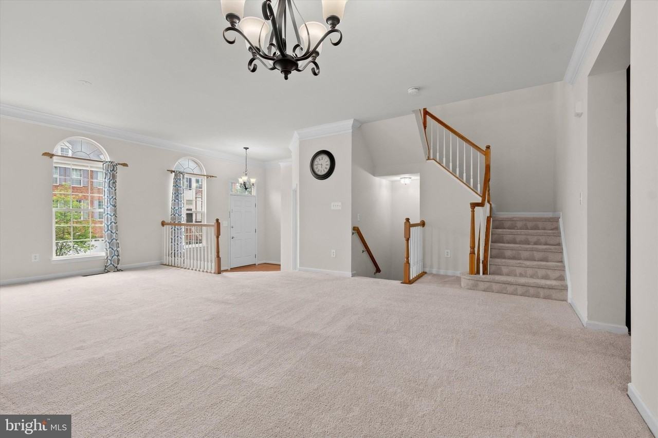 20139 Prairie Dunes Ter - Photo 7 of 42