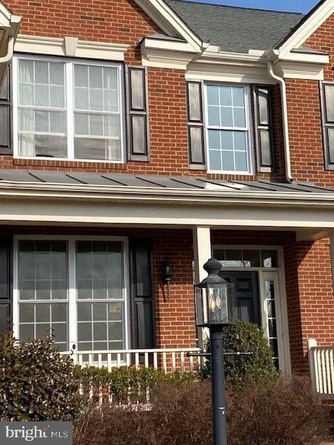15204 Grigsby Pl - Photo 2 of 9