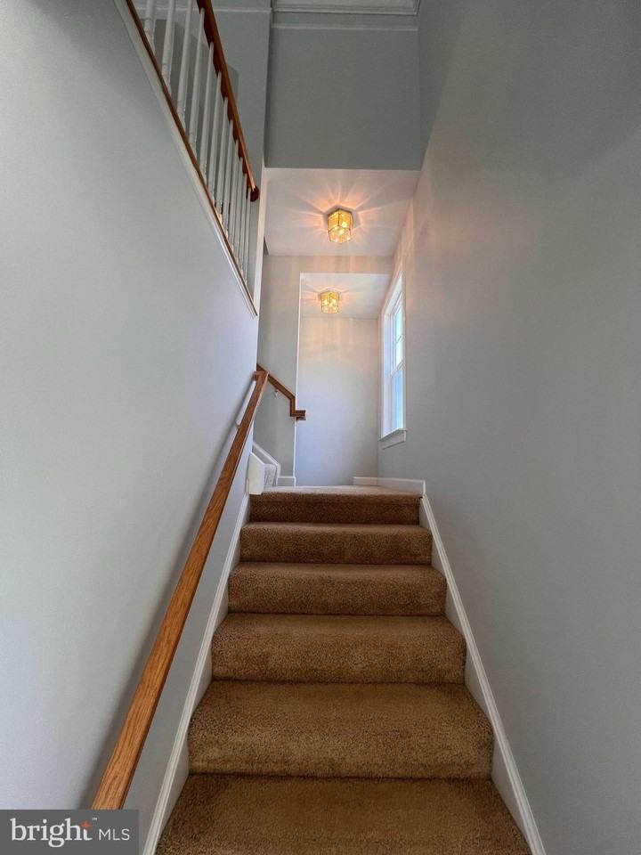 8234 Glade Bank Dr - Photo 2 of 22