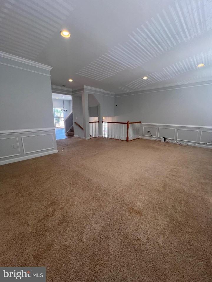 8234 Glade Bank Dr - Photo 4 of 22