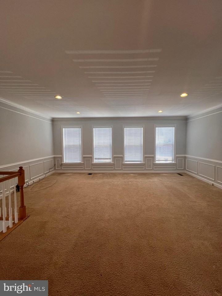 8234 Glade Bank Dr - Photo 5 of 22