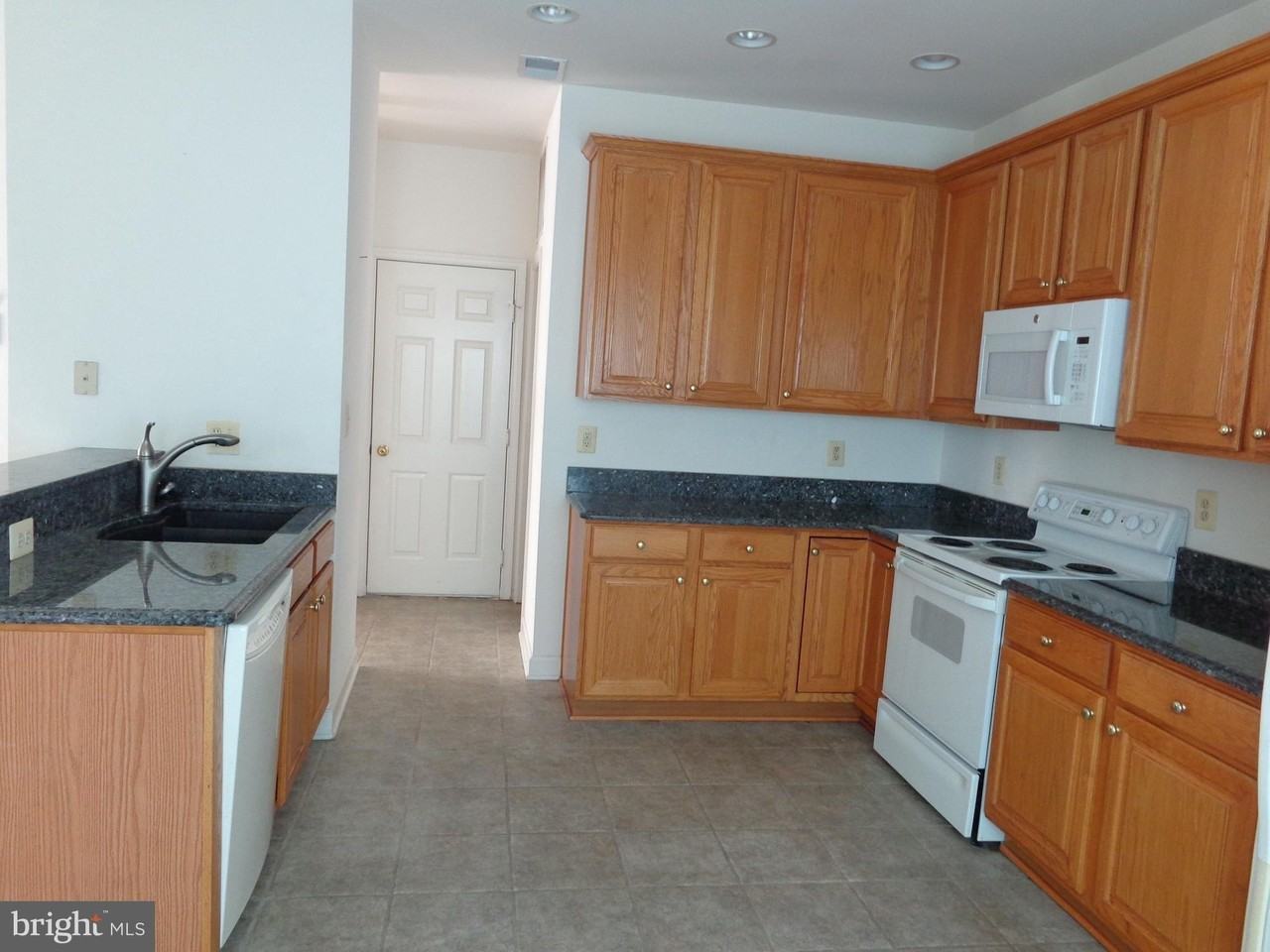 14574 Crown Hollow Ct - Photo 6 of 16