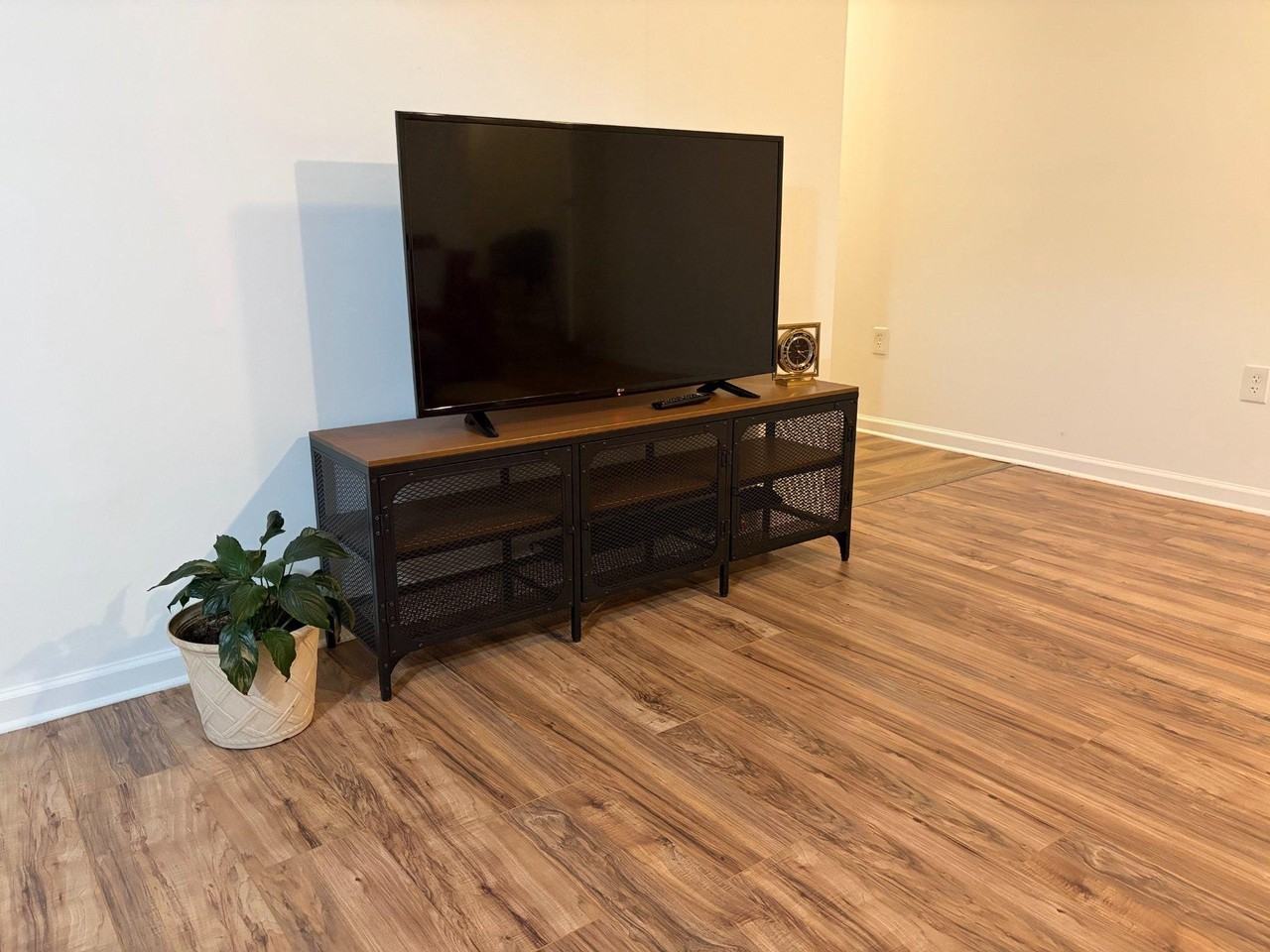 7 Bailey Ln - Photo 4 of 16