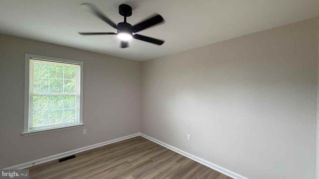 10100 Bellevue Ct - Photo 7 of 12